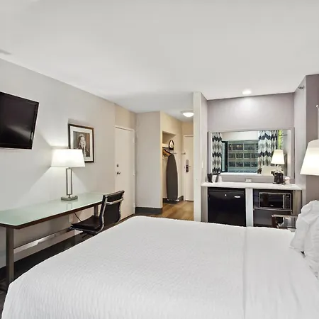 Comfort Inn & Suites Baltimore Inner Harbor-3