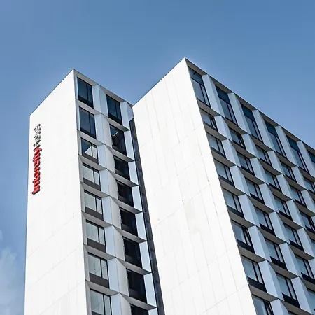 Intercityhotel Hamburg Dammtor-3