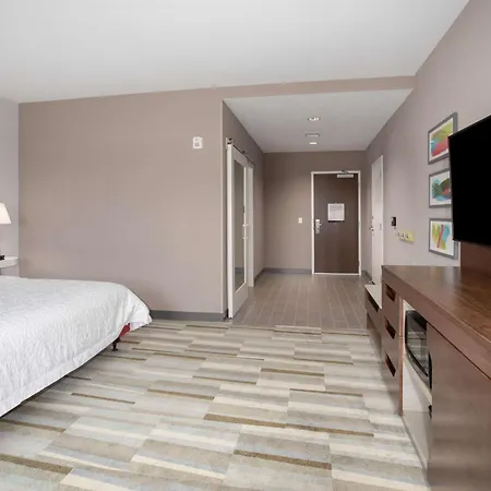 Hampton Inn & Suites Watsonville-2