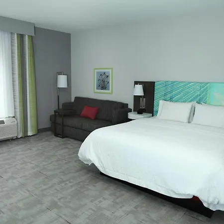 Hampton Inn & Suites Burlington-3