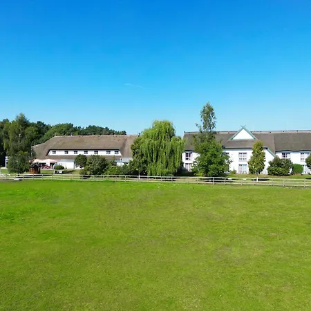 Friesenhof Hotel-Restaurant-Reitanlage-2