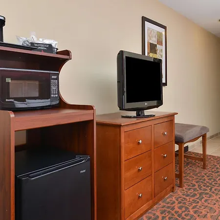 Hampton Inn Muscatine-2