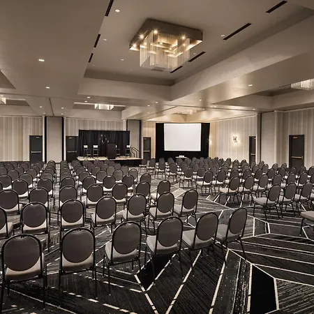 Hilton Charlotte Airport Hotel-3