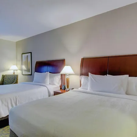 Hilton Garden Inn Norwalk-3
