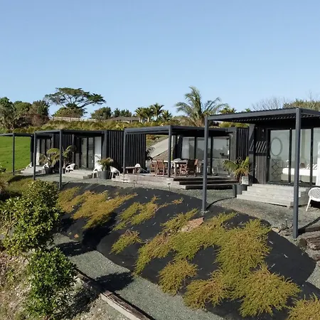 Aotearoa Surf Eco Pods-2