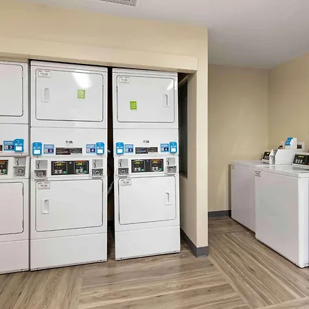Extended Stay America Select Suites - St Louis - Airport - Central-3