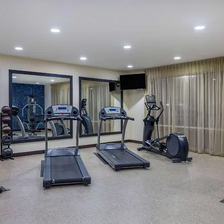 La Quinta By Wyndham Artesia-2