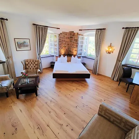 Landhotel der Schafhof Amorbach-2