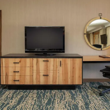 Edgewater Missoula, Tapestry Collection By Hilton-2