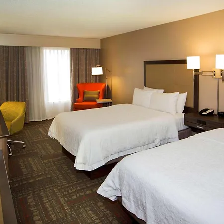 Hampton Inn & Suites Valdosta/Conference Center-2