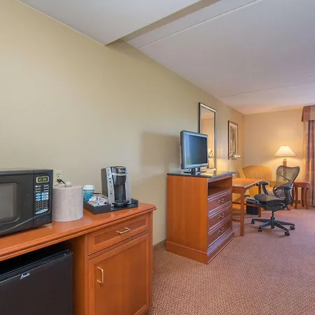 Hilton Garden Inn Fishkill-3