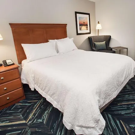 Hampton Inn Clarksville-2