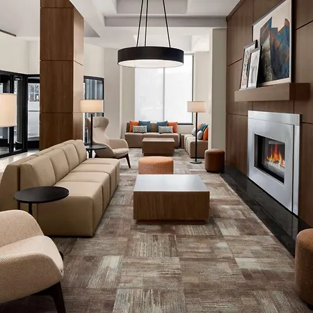 Hilton Garden Inn Minneapolis Downtown-3