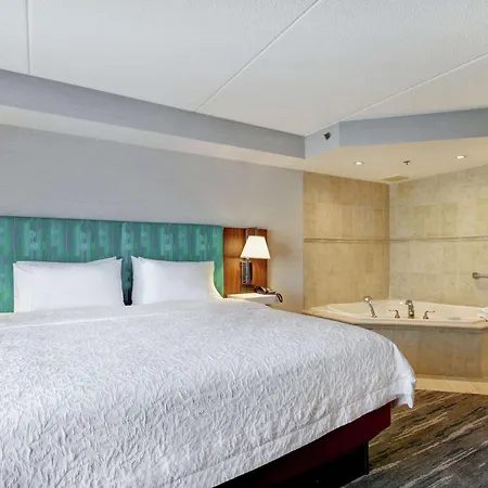 Hampton Inn & Suites Guelph-3