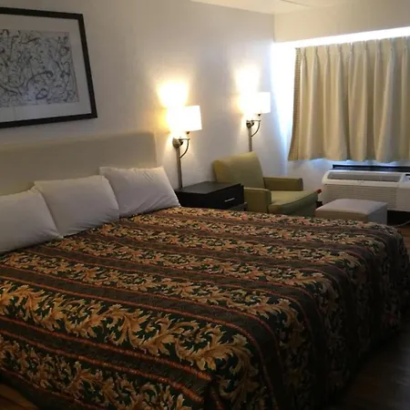 Economy Inn Of Holland-2