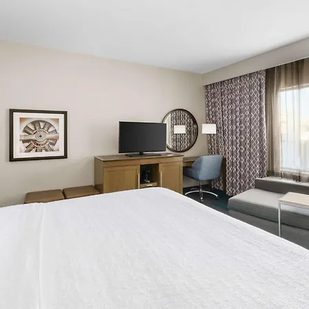 Hampton Inn & Suites Lax El Segundo-3