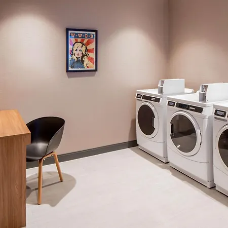 Hilton Garden Inn Austin University Capitol District-2