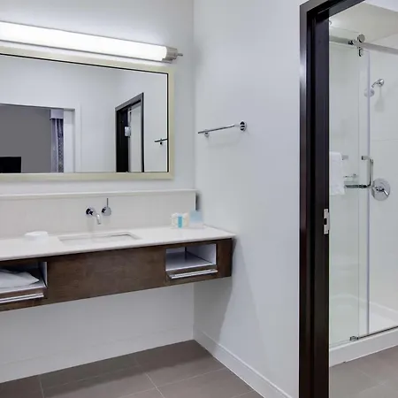 Hampton Inn & Suites Tyler-South-2