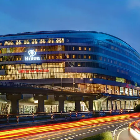Hilton Garden Inn Frankfurt Airport-3