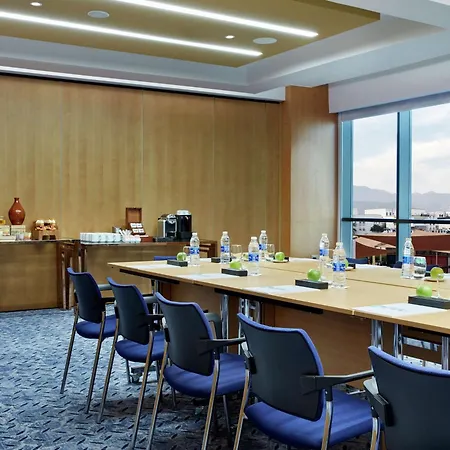 Hilton Garden Inn Muscat Al Khuwair-2