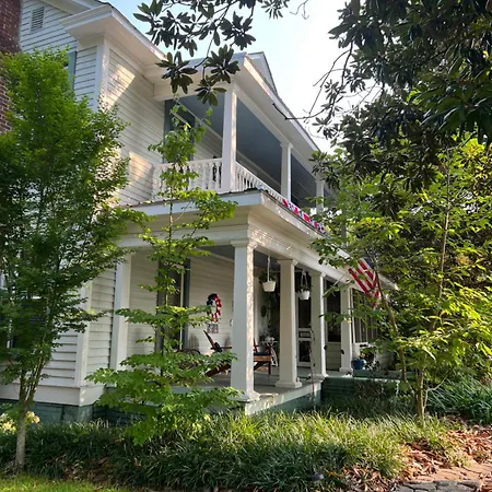 Magnolia House & Gardens B&B-3