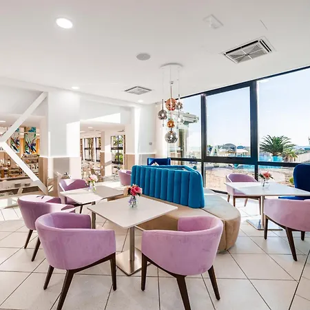 Hotel Ariane - Beachfront, Xxl Breakfast & Sea View-3