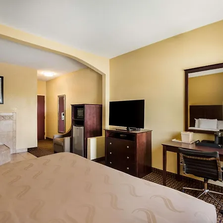 Quality Inn Des Moines North-2