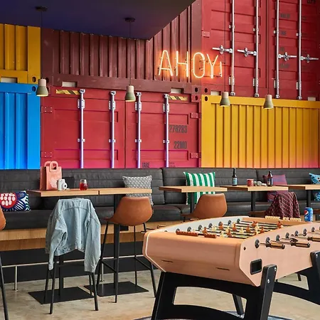 Moxy Southampton-2