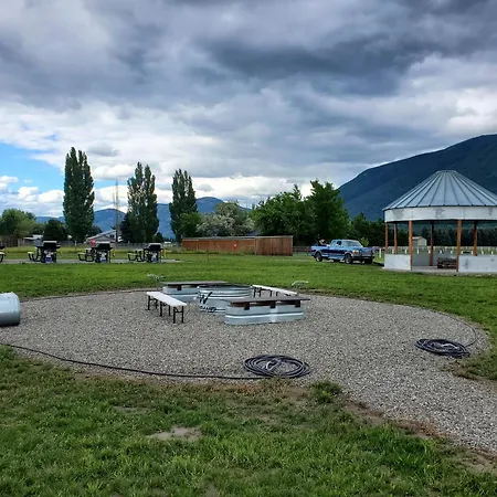 Glacier Acres Guest Ranch-3