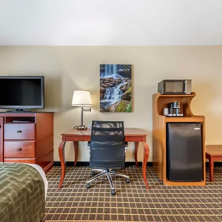 Best Western Plus Bridgeport Inn-3