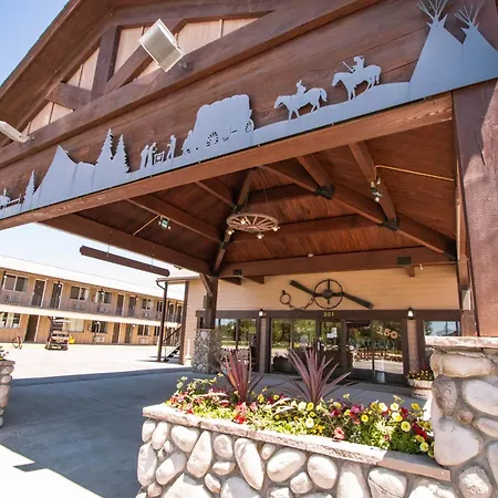 Brandin' Iron Inn-2