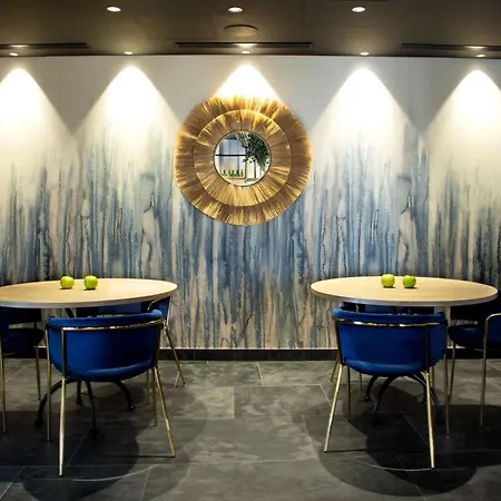 Atocha Hotel Madrid, Tapestry Collection By Hilton-3