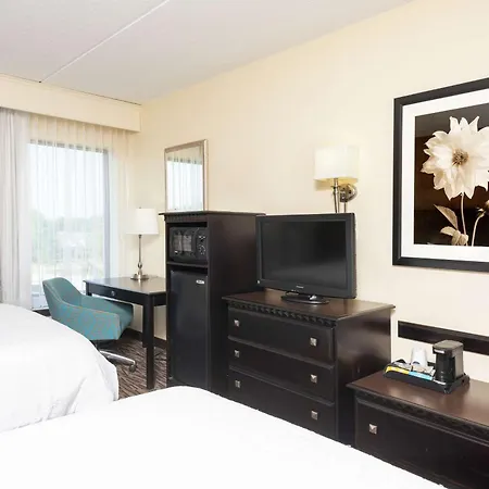 Hampton Inn & Suites Cleveland-Airport/Middleburg Heights-2