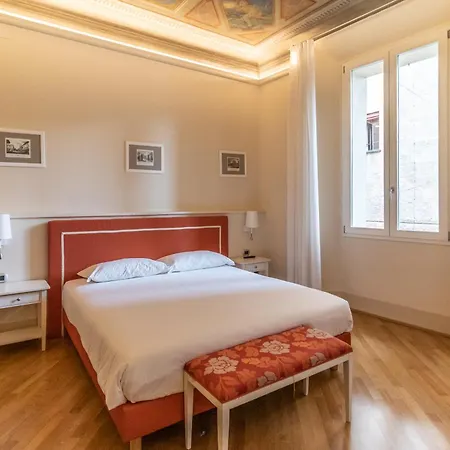 Casa Isolani Piazza Maggiore 1-2