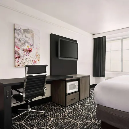 La Quinta By Wyndham Hesperia Victorville-2