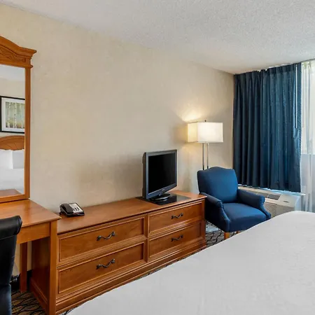 Clarion Hotel Anaheim Resort-2