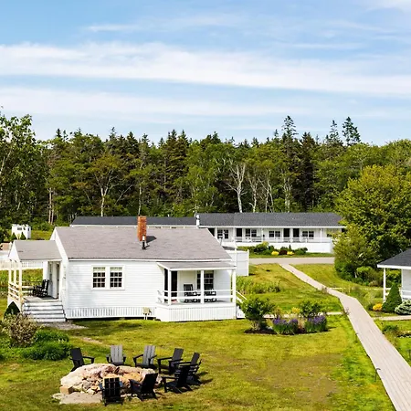 Bluebird Ocean Point Inn-3