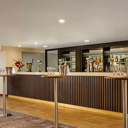 Doubletree By Hilton Lincoln-3
