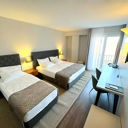 Hotel Marina-2