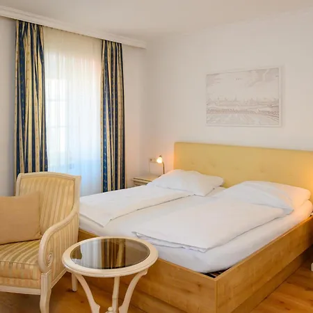 Hotel zum Goldenen Schiff-2