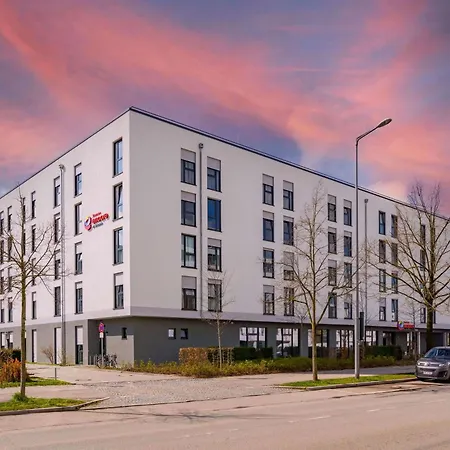Ramada Encore By Wyndham Munich Messe-3
