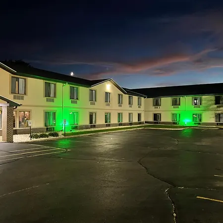Delavan Inn And Suites-2