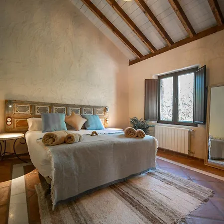 Eco Hotel Cueva Del Gato-2