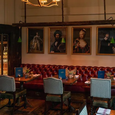 The George Inn & Plaine-2