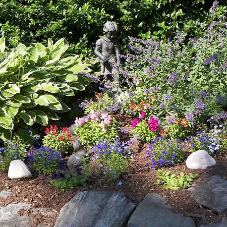Cedar Crest Inn-2