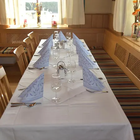 Stiftsgasthof Hochburg-2