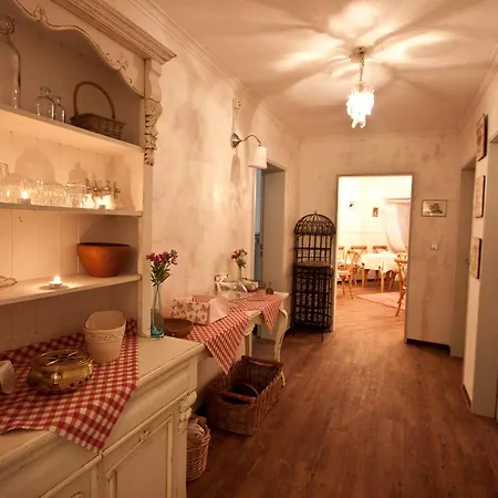 Hotel Barbarossa Garni-3