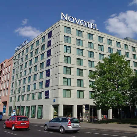 Novotel Berlin Mitte-3