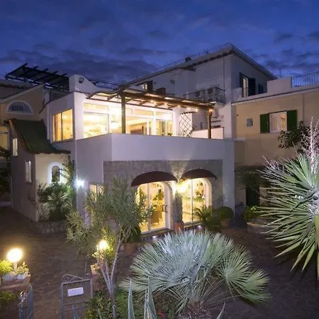 Hotel Gemma-3