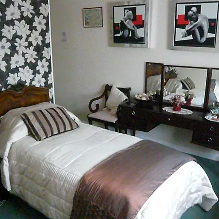 Meryan House Hotel-3